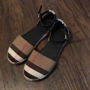 Burberry flats